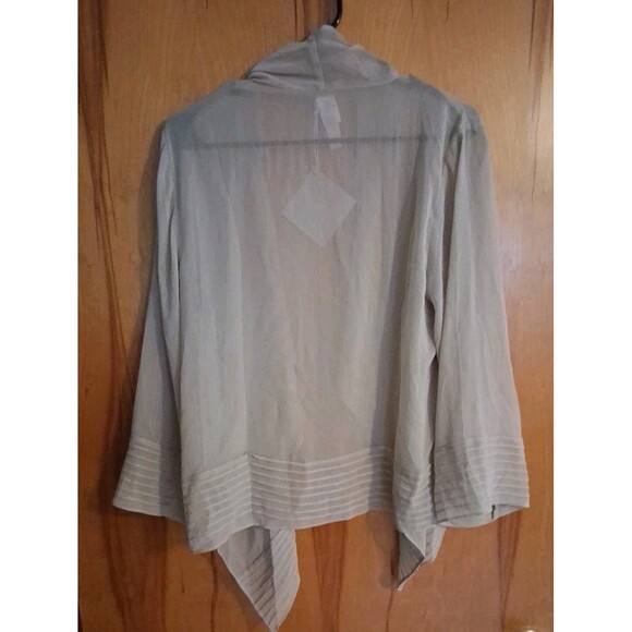 WYNNE LAYERS Marla NWT Sheer Pin-tuck Edge Cream Topper Jacket Top Size Large - Picture 3 of 8